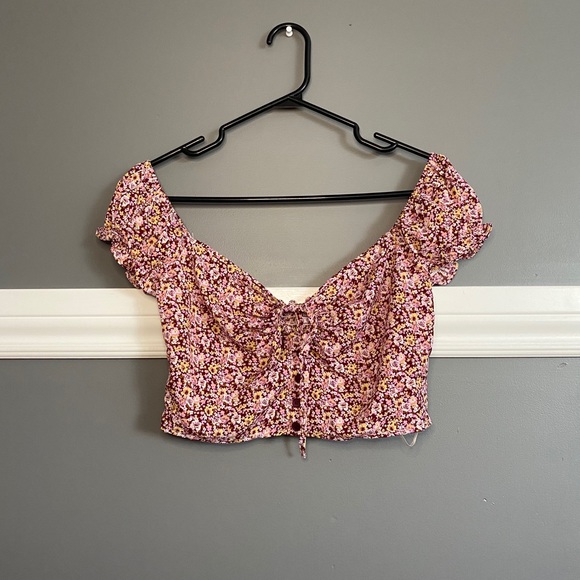 SHEIN Off the Shoulder Floral Crop Top - Picture 3 of 4